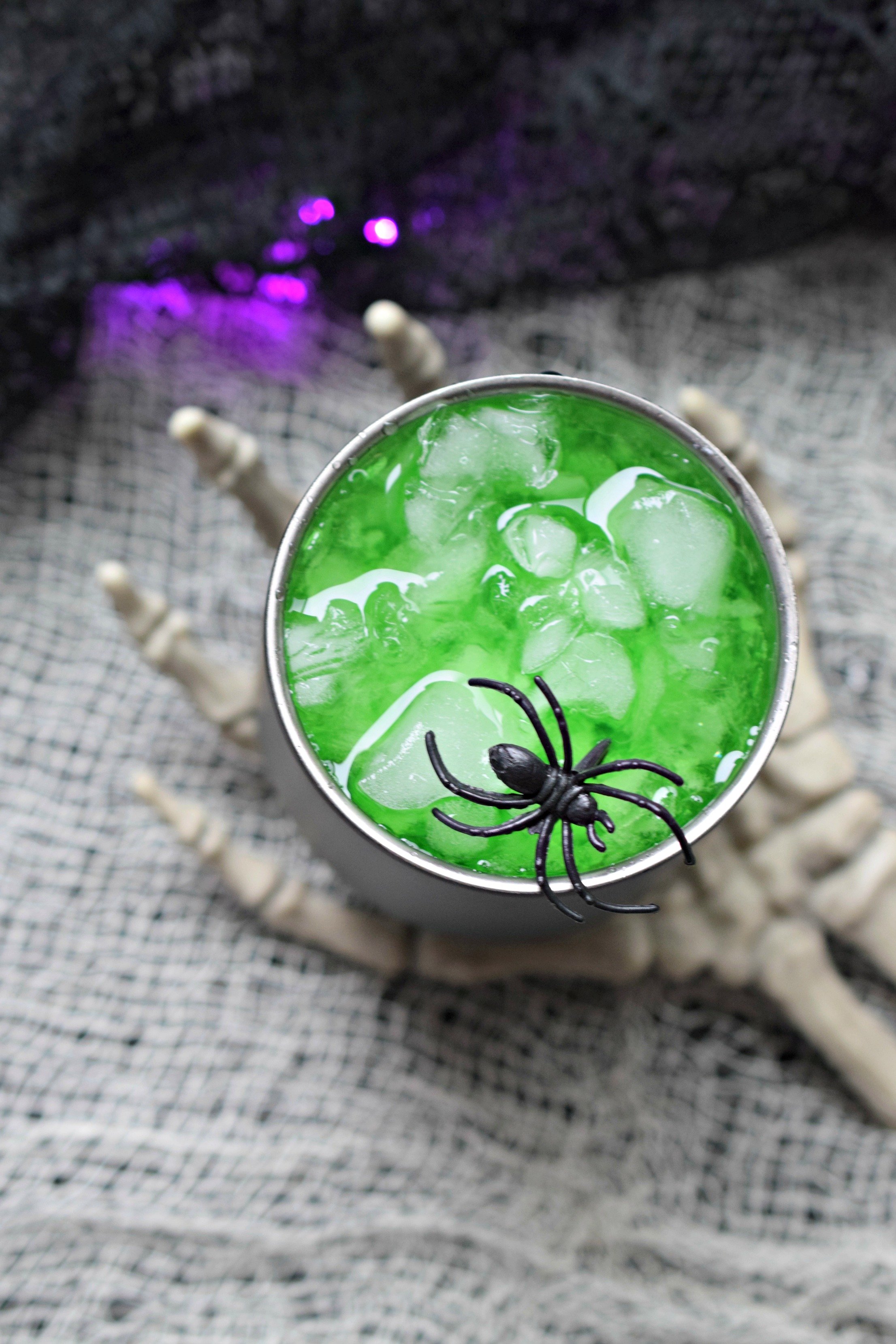 Need a fun but easy to make Halloween cocktail. Phantom Potion is party perfect! Simple to make, it looks eerie and tastes great.