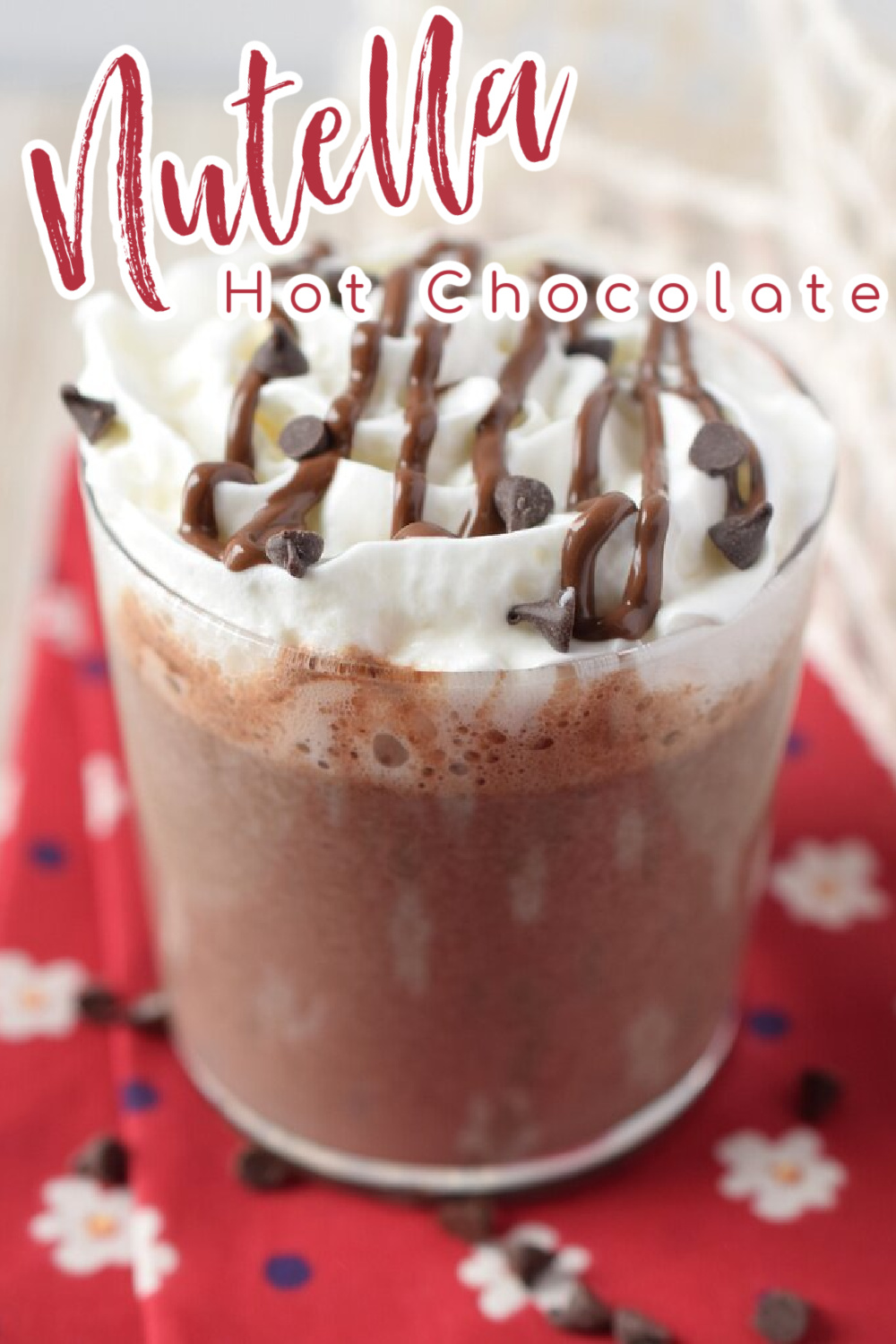 Nutella Hot Chocolate - Take your hot chocolate to the next level by adding nutella! Made with just 3 simple ingredients in 10 minutes! Nutella Hot Chocolate | Hot Chocolate Recipe | Nutella Drink